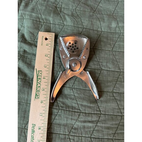 Vintage Nevco Hand Squeeze Juicer Used - Picture 8 of 9